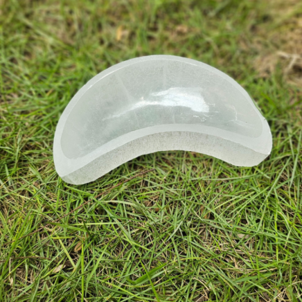 Selenite Moon Bowl For Crystals Recharge - Dr. Neeti Kaushik's Shop