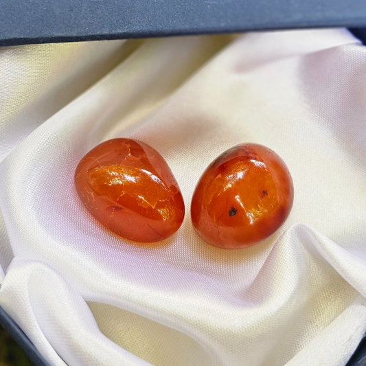 Carnelian Tumble Duo To Inspire Courage & Passion - Dr. Neeti Kaushik's Shop