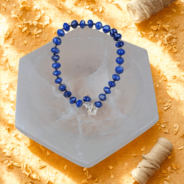 Lapis lazuli bracelet with bowl