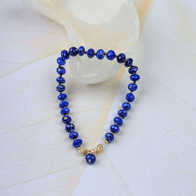 Lapis lazuli bracelet with bowl