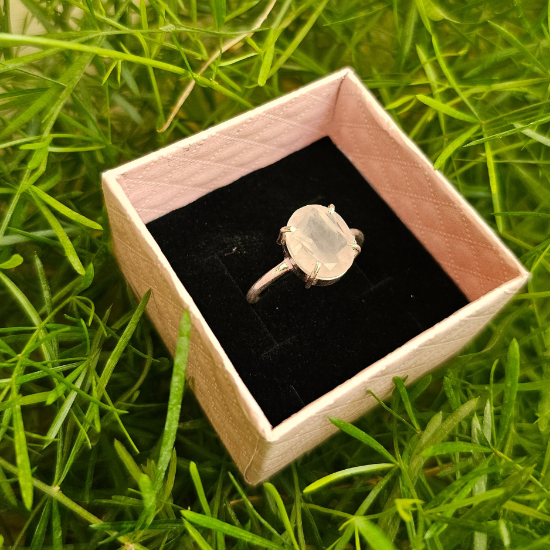 Rose Quartz Diamond Cut Ring For Stimulates Love - Dr. Neeti Kaushik's Shop