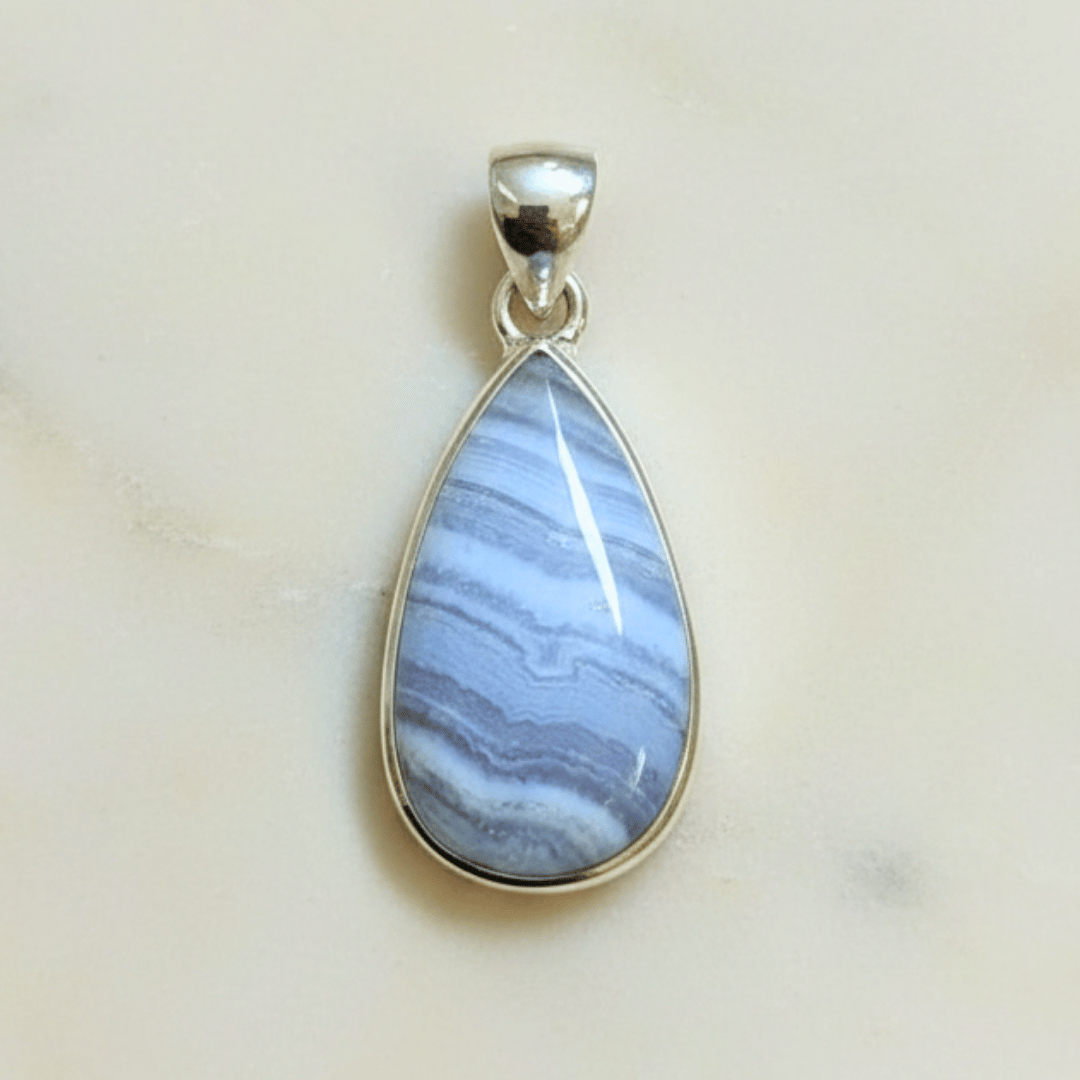 शांति को बढ़ावा देने के लिए नीला लेस एगेट AAA गुणवत्ता वाला ब्रेसलेट (10 मिमी)