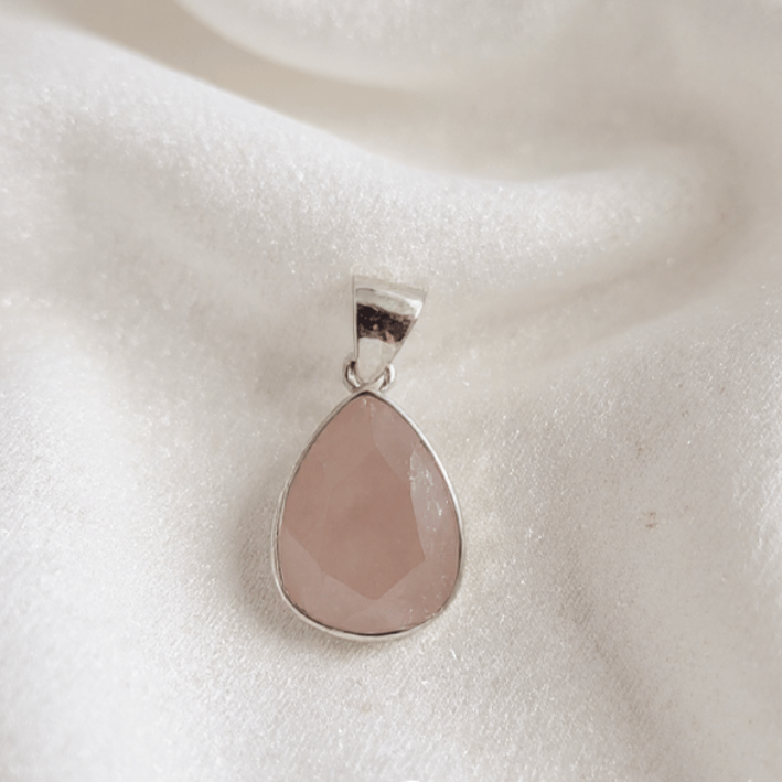 Morganite pendant – Stone of Love, Compassion & Emotional Healing