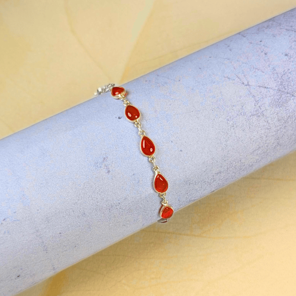 Carnelian Motivation Bracelet in 925 Sterling Silver – Pear Cut Elegance