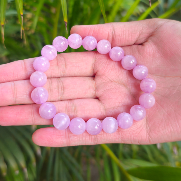 Kunzite Bracelet For Love & Relationships (AAA Quality)-(10mm) - Dr. Neeti Kaushik's Shop