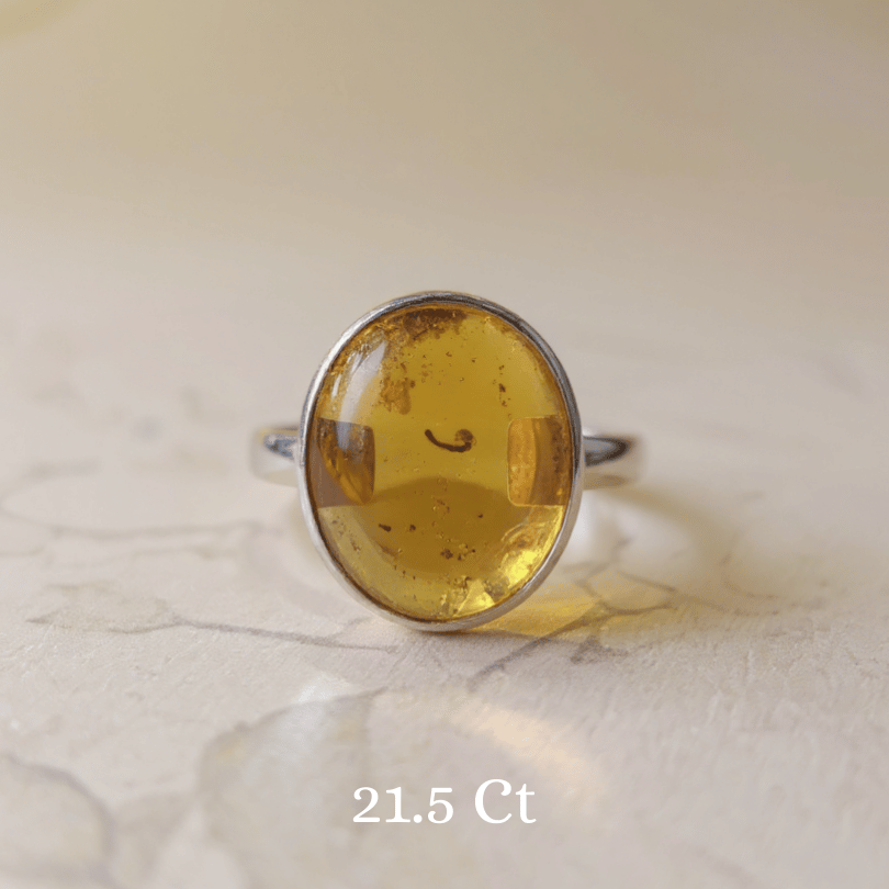 Amber Ring – Healing • Protection • Timeless Beauty