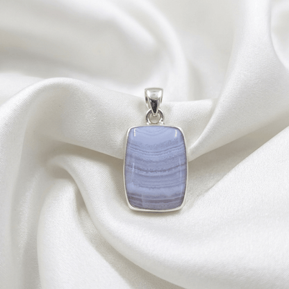 healing blue lace agate gemstone for emotional balance