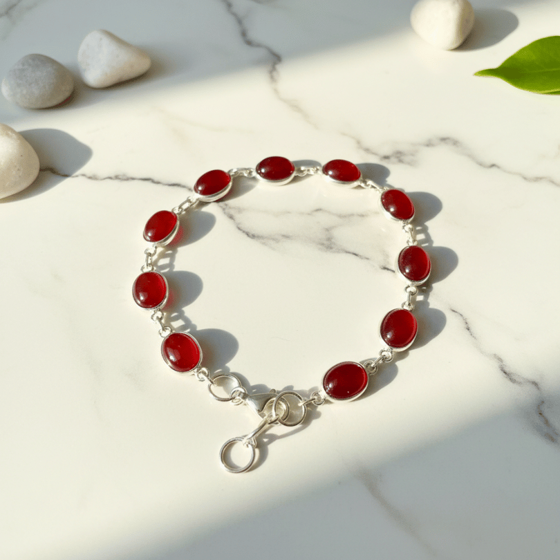 Healing Carnelian crystal bracelet for vitality and determination