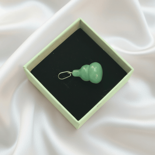 Green Jade Pendant – Luck, Prosperity & Heart Healing Crystal
