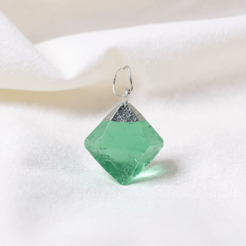 Green Fluorite Pendant – Healing, Focus & Heart Chakra Balance