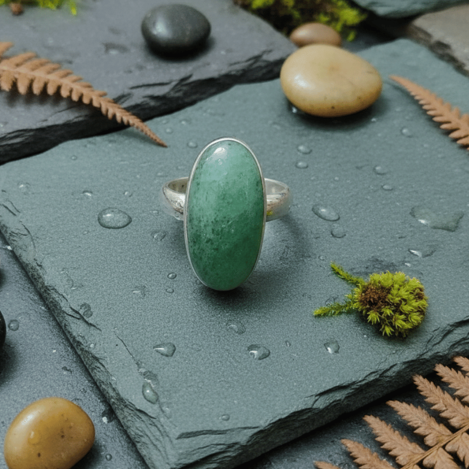 Premium Kiwi Quartz 925 Sterling Silver Ring – Harmony, Healing & Positivity