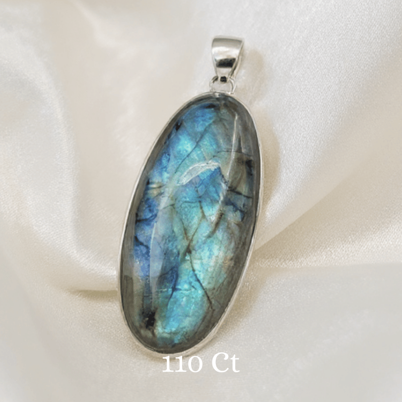 Labradorite Pendant – Protection • Intuition • Transformation