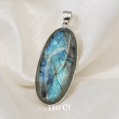 Labradorite Pendant – Protection • Intuition • Transformation