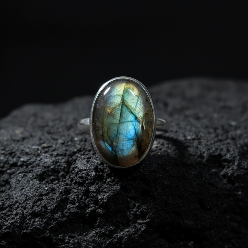 labradorite ring for intuition and protection