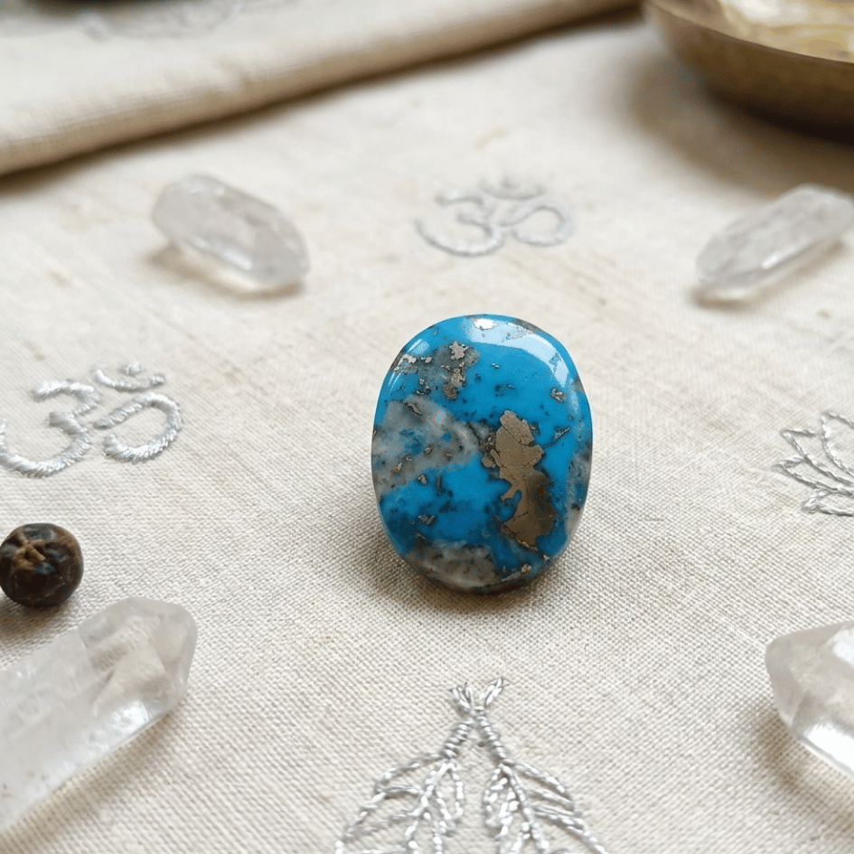 प्रसिद्धि और सफलता के लिए फ़िरोज़ा (प्रमाणित)