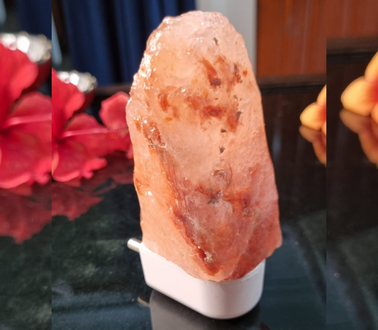 Himalayan salt lamp To Create Warm Soothing Atmosphere